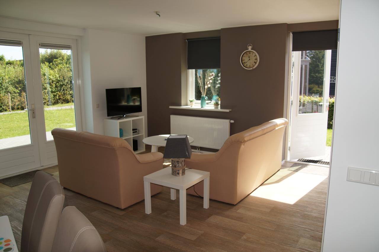Vakantiehuizen Hofstede Elzenoord フラウヴェンポルデル 部屋 写真